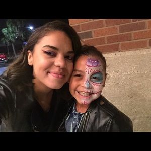 Meet your Posher, Alexis